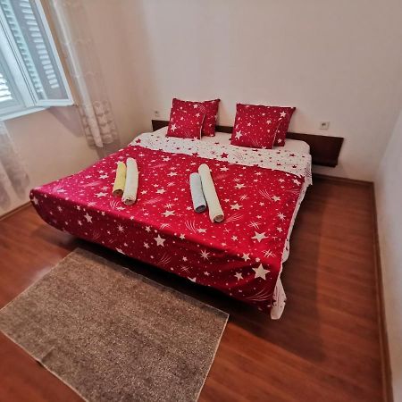 Appartamento Apartman Juraga Murter Esterno foto