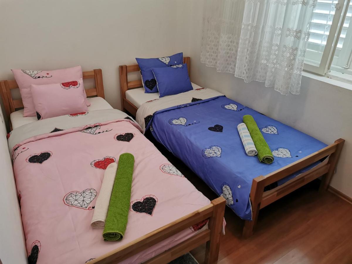 Appartamento Apartman Juraga Murter Esterno foto